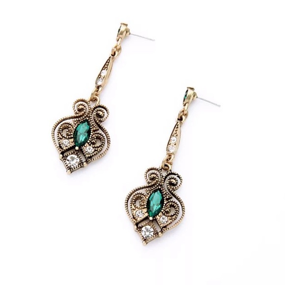 Vintage Gold Plated Crystal Drop Green Earrings - Picture 3 of 5